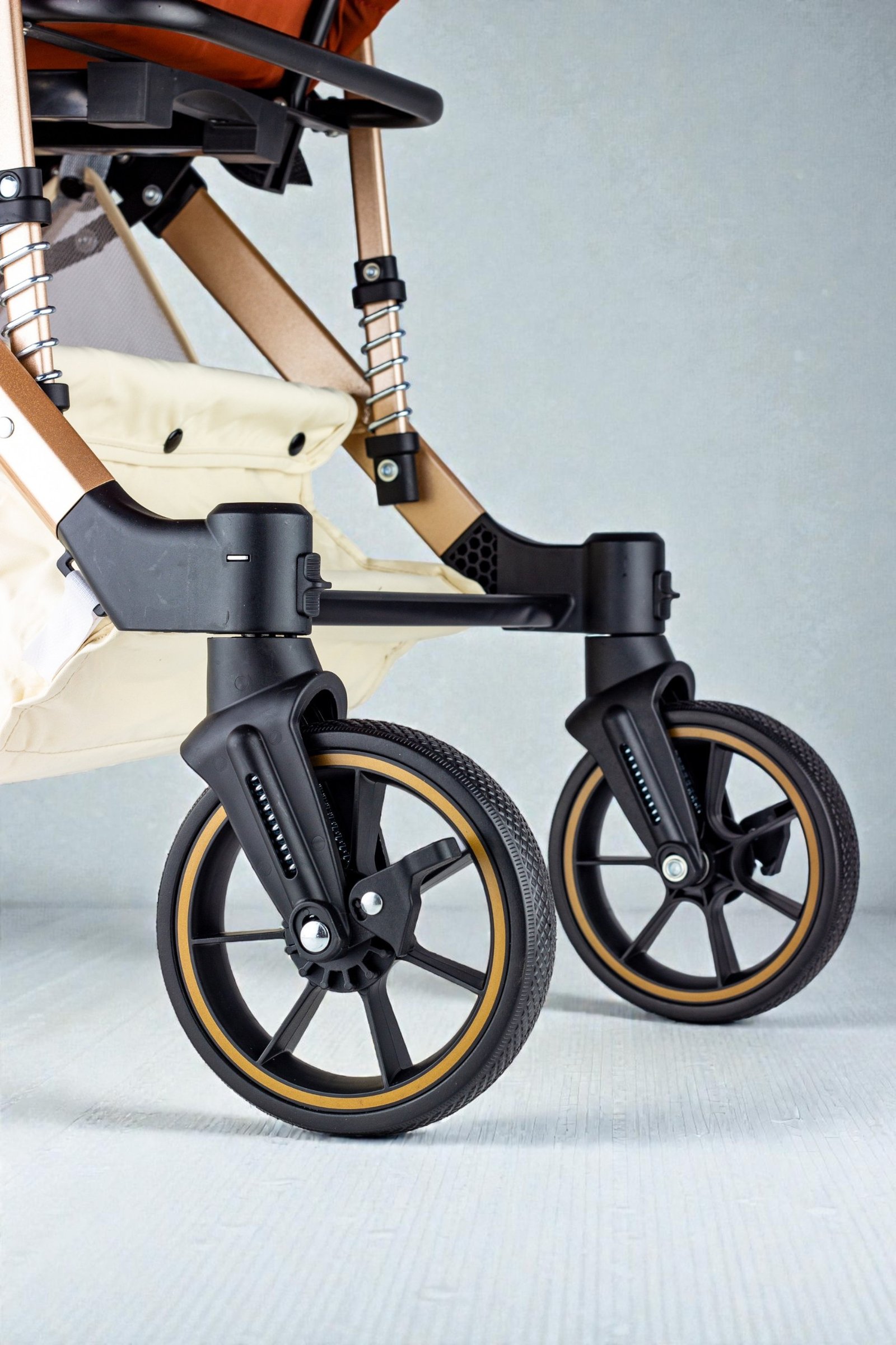 easy go – سترولر بيبى فاخره هاندل مزوده باربع عجلات متحركه360 درجه من لوسيد اسود موديل easy go – سترولر بيبى فاخره هاندل مزوده باربع عجلات متحركه360 درجه من لوسيد اسود موديل