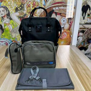 Home حقيبه لوازم الأمهات الإصدار الاحدث من لوسيد مقاومة للمياه مع مفرش غيار وحافظه للببرونه حراريه بوصله تسخين ازرق